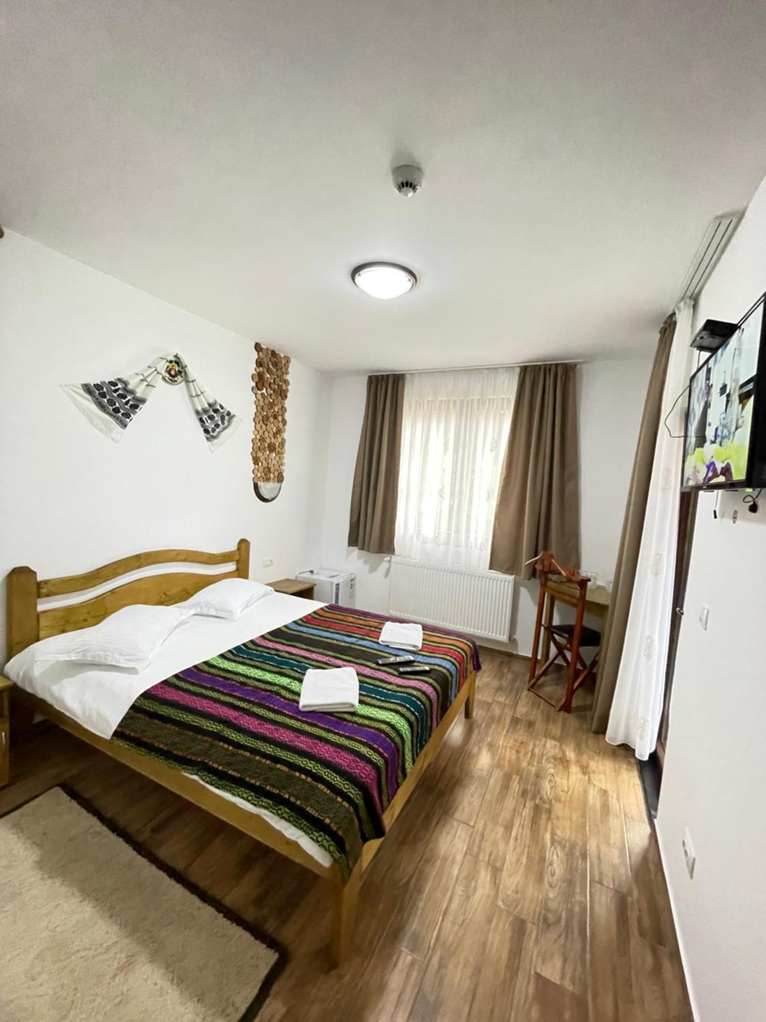 Casa Bicajeanului - Lacu Rosu Exteriér fotografie